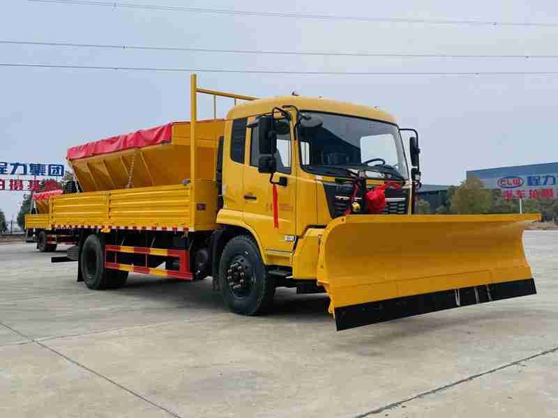 �������8����ѩ��