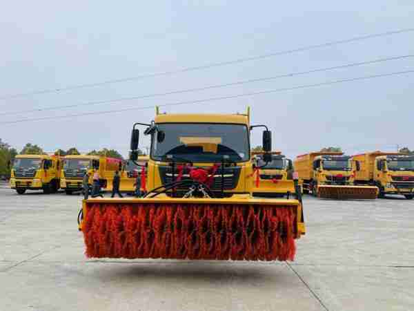 �������8����ѩ��